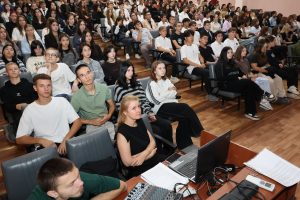 Уроки мужества и патриотические выставки прошли в Колледже строительства и экономики АГАСУ